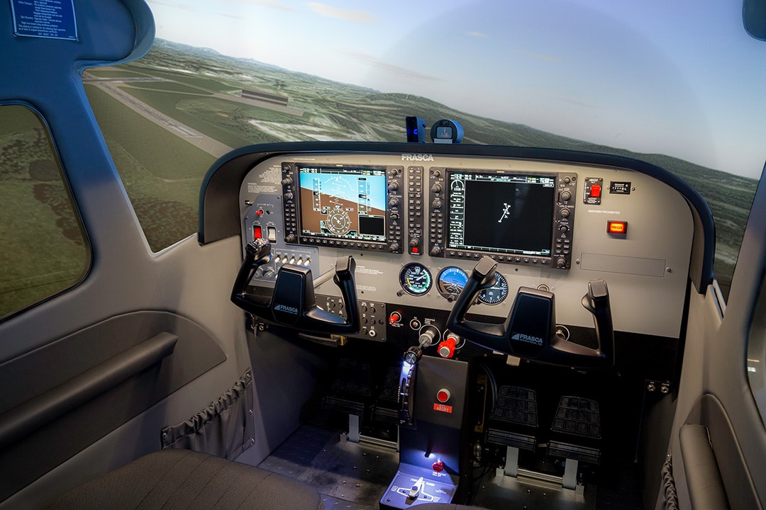 motion flight simulator cockpit
